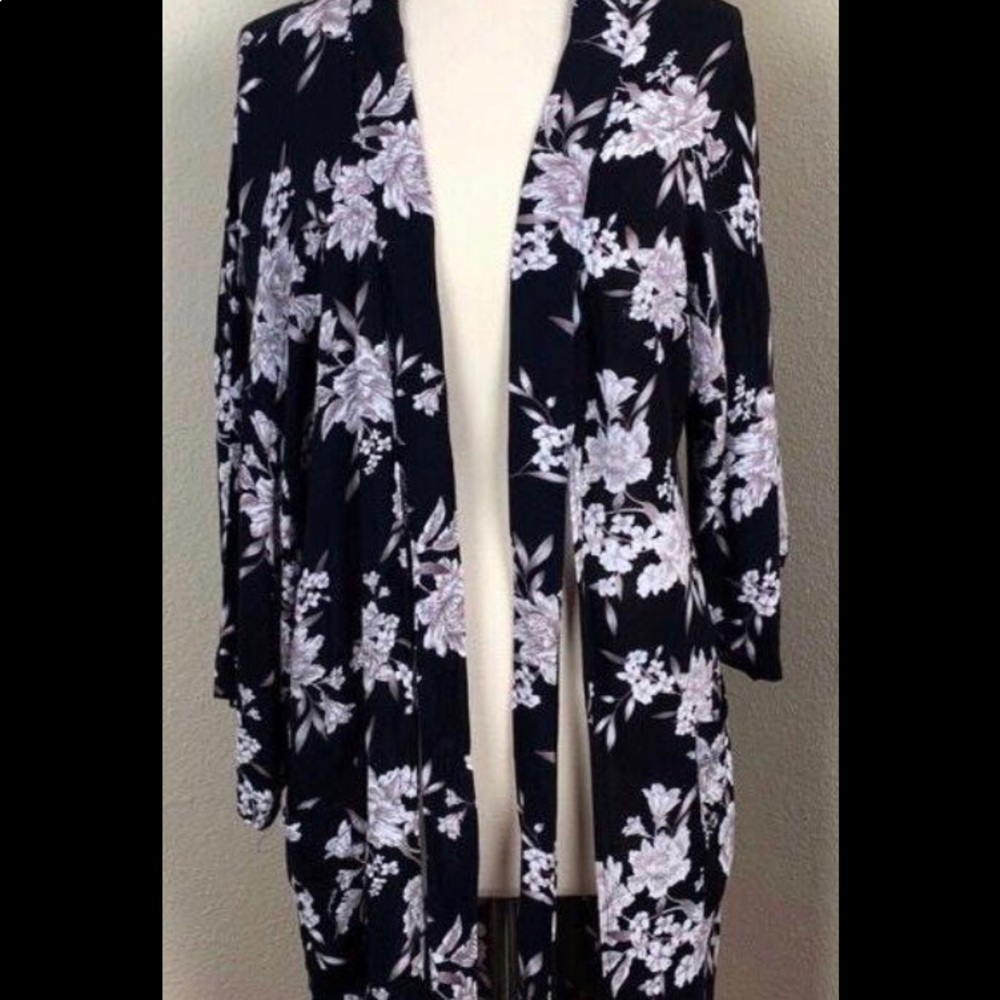 🔥NWOT Spiritual Gangster kimono🔥